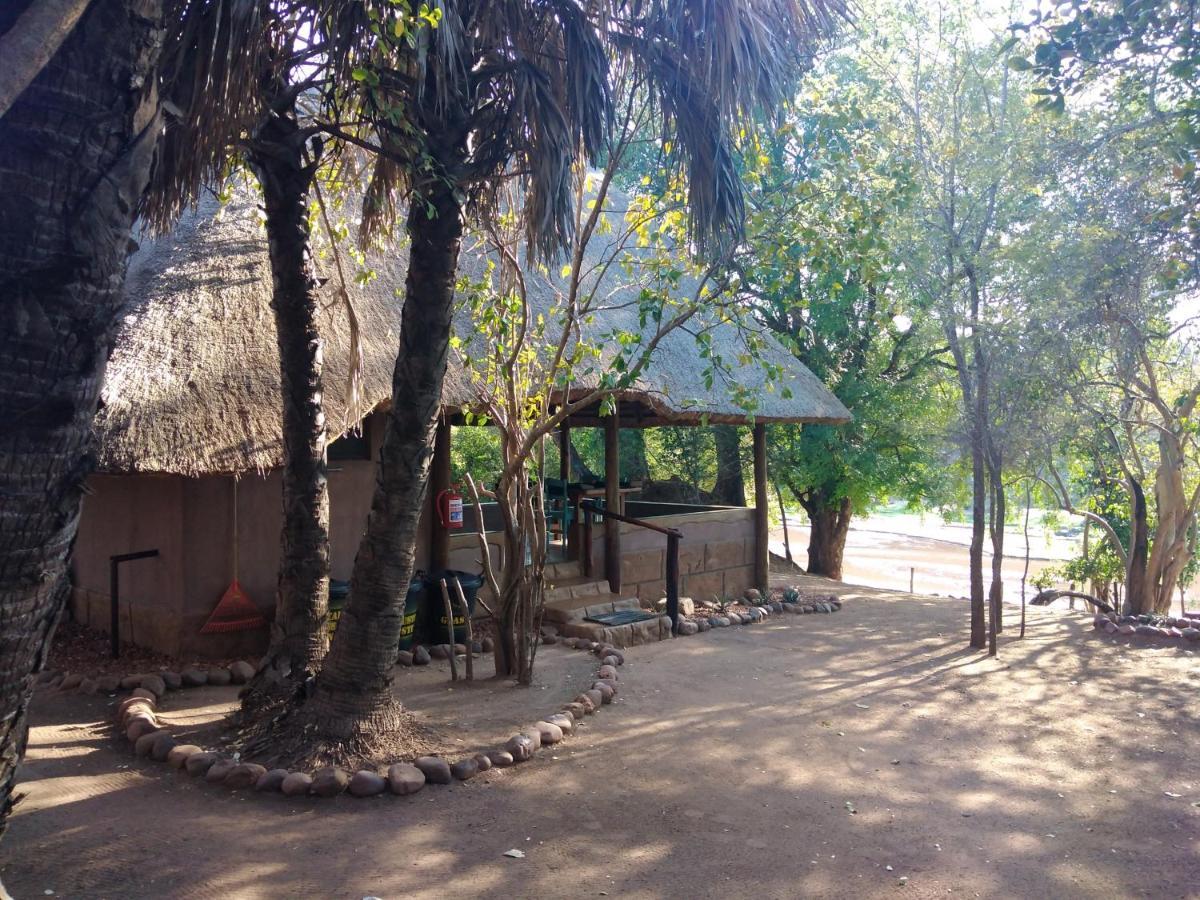 Nthakeni Bush & River Camp Pafuri Gate Esterno foto