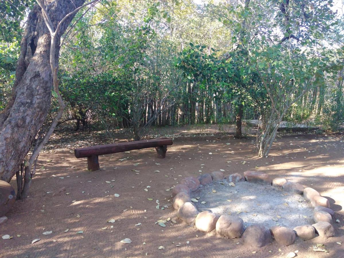 Nthakeni Bush & River Camp Pafuri Gate Esterno foto